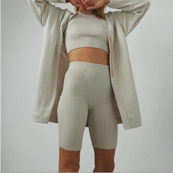 NEW - Lunya Cotton Silk Ribbed Bike Shorts - Picture 2 of 3